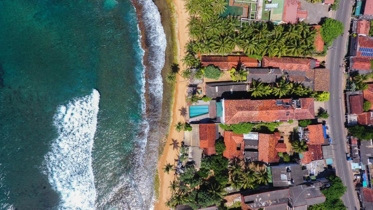 Lucky Seven Beach Resort Hikkaduwa Exterior foto